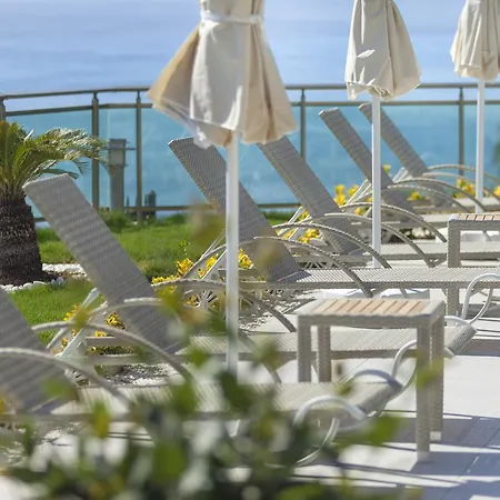 Fully Furnished Sea View