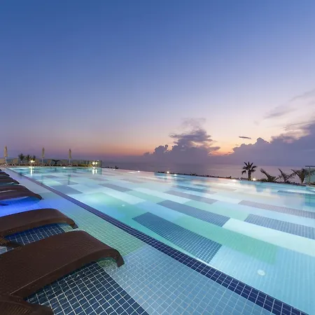 Fully Furnished Sea View 알란야